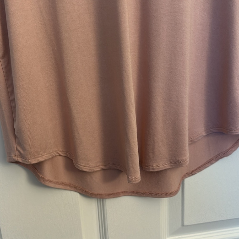 Pink top - Picture 3 of 4